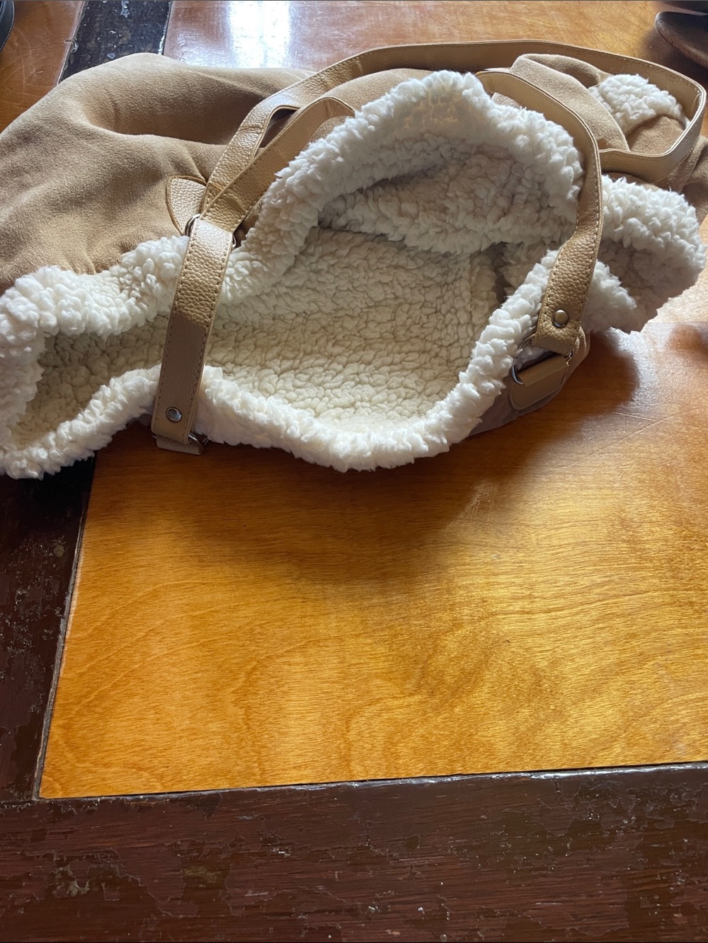 Cozy Shearling-Lined Women’s Tote Bag in Tan NWOT